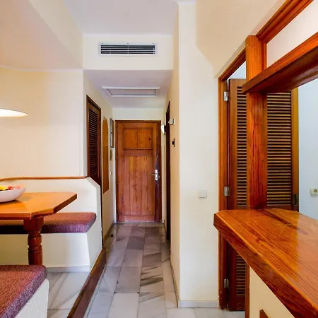 259 Club Atlantis Sea View Адехе